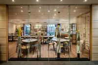 Hotel & Aparthotel Casteau Resort Mons Soignies - Breakfast