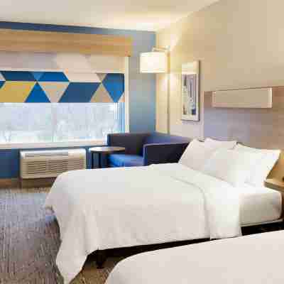 Holiday Inn Express & Suites DRUMS-HAZLETON (I-80) by IHG Rooms