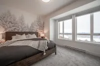 Grizzly Ridge Getaway - Private Hot Tub, Mtn View & Sleeps 11