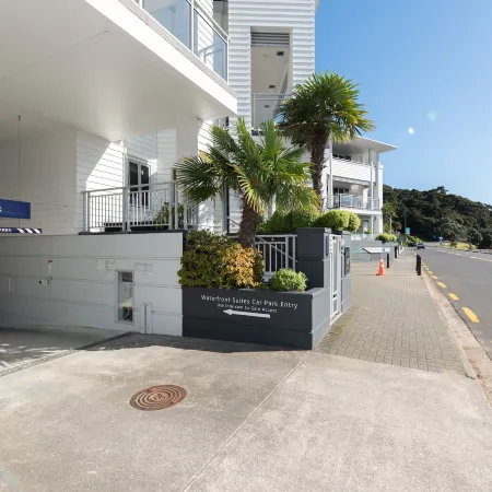 Paihia 2 Bedroom Apartment with Pool