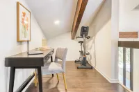 Explorer by AvantStay Close to Slopes Game Room Guest Suite