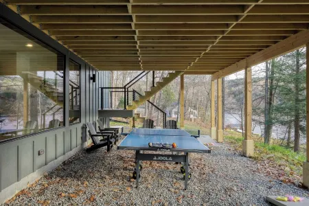 Forget-Me-Not by AvantStay Bold Lakefront Escape Отели рядом с достопримечательностью «Bidwell House Museum»