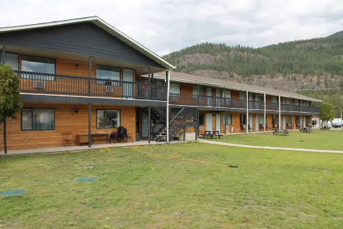 Christina Lake Motel and RV Park Hotels in Kootenay Boundary