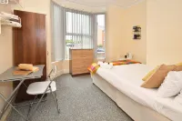 Townhouse @ 178 Ruskin Road Crewe