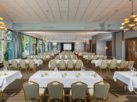 Living Water Resort & Spa Hotels in Simcoe County