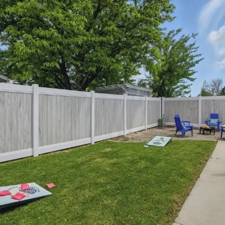 1 min from Lindon Temple- Hot tub, Sleeps 16, Xbox, Poker, 6 Bed