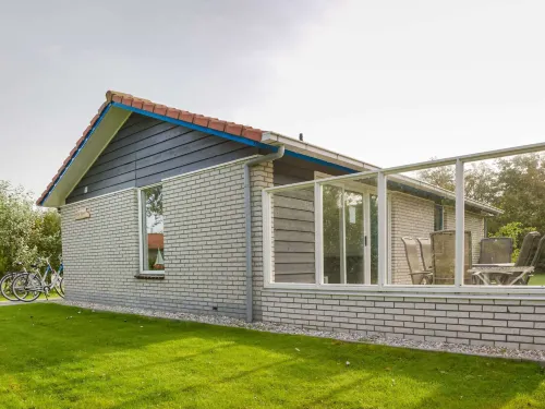 距海灘1.5公里的舒適帶洗碗機平房