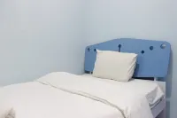 Stylish & Comfy 2Br Grand Asia Afrika Apartment Hotels in Lengkong