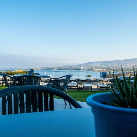 Theo Sunset Bay Hotel