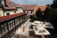 Hotel Minaret&Étterem Hôtels à : Szarvasko