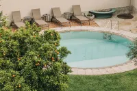 Torel Royal Court - Pools