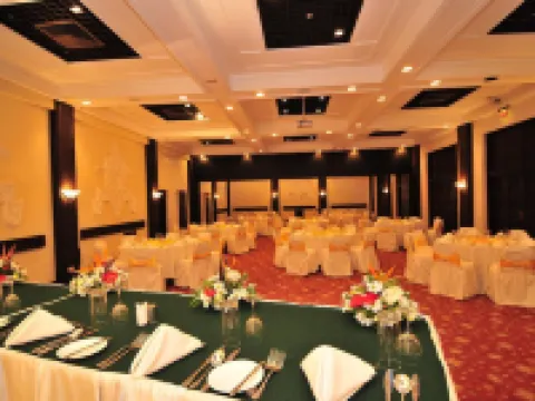 Mombasa Continental Resort Hotels in Shanzu