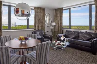 Radisson Blu Hotel, Dublin Airport Hotels in der Nähe von schuh