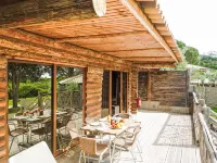 Chalet Simple Hotels in Pietracorbara