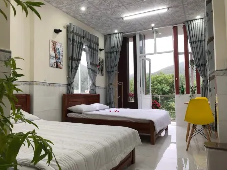 Sunny Homestay Quy Nhon Отели в г. Ghenh Rang