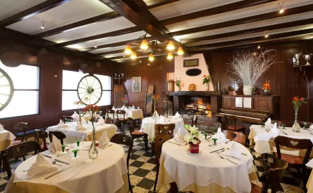 Hôtel Restaurant Pavillon Carina Отели в г. Гап