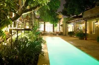 La Alondra Casa De Huéspedes - piscina