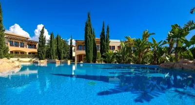 Modern Apartment AP02 - Zodia with Private Garden, Aphrodite Hills