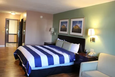 Bellevue Hotel and Suites Hotel dekat Clyde, Ohio