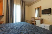 Hotel River Fronte Mare Con Piscina - Balkoner