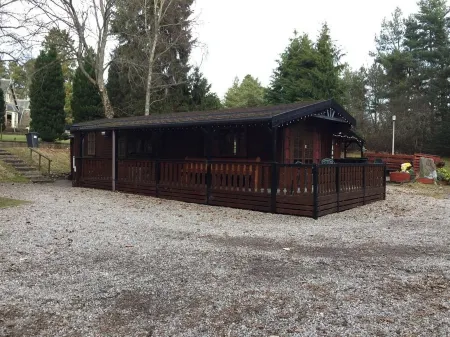 Lurchers Cabin Aviemore Отели в г. Авьеморе