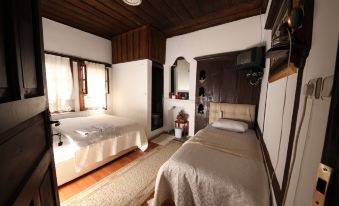 Efe Guest House