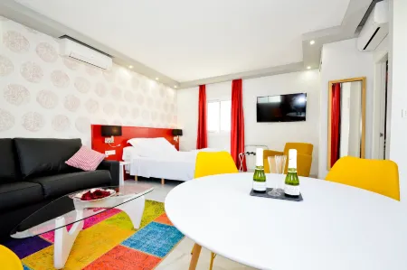 The Zentral Arenal Suites