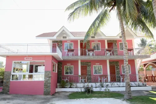 Luzmin BH - Pink House - Pensions