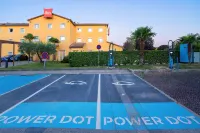 Ibis Manosque Cadarache - parking