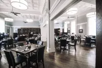 The Continental Hotel Hotel a Centerville