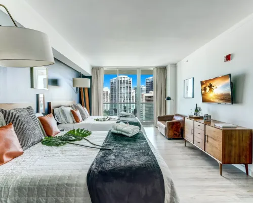 ICoconutGrove - Luxurious Vacation Rentals in Coconut Grove Hotels near CocoWalk