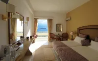 Palmariva Beach Hotel Hotels in Xirovrisi