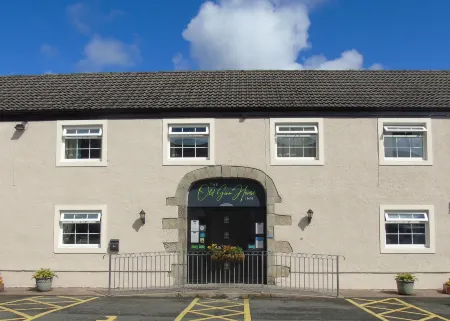 The Old Ginn House Inn Отели в г. Дин