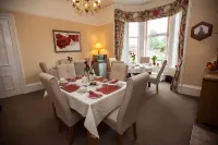Dean Park Guest House Hoteles cerca de Laigh Kirk
