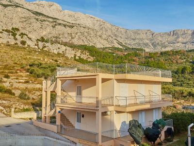 Apartments Zelic Tucepi