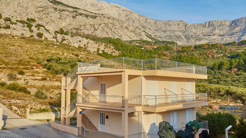 Apartments Zelic Tucepi