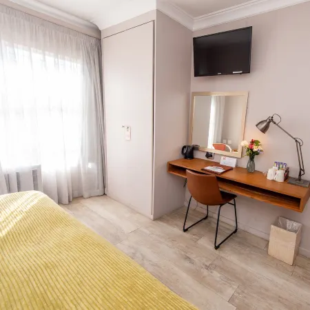 CedarWoods of Sandton Отели рядом с достопримечательностью «Ривония»