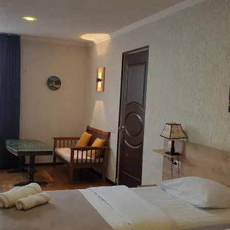 Lea Guest House