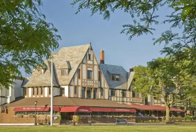 Red Coach Inn