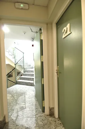 Hotel Apartamentos Aralso Отели рядом с достопримечательностью «Casa de la Moneda»