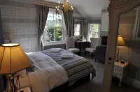 Tir y Coed Country House - 5-Star