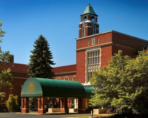 The Bertram Inn at Glenmoor Hotels in Stark County