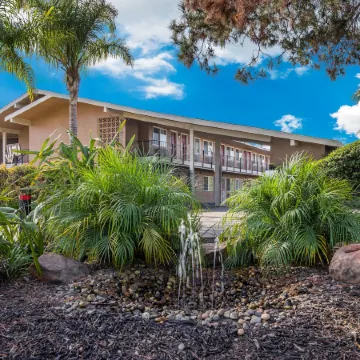 Bay Breeze Inn