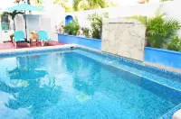 Corales Suites - Pools