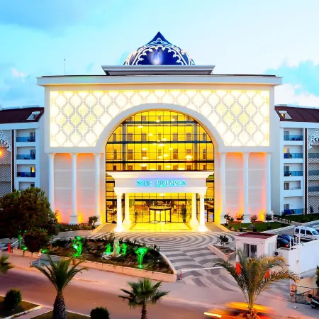 Side Prenses Resort Hotel & Spa Отели рядом с достопримечательностью «Кумкой»