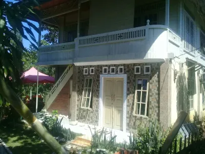 Bunga Matahari Hotel dekat GPdI Jemaat Karmel Mapanget