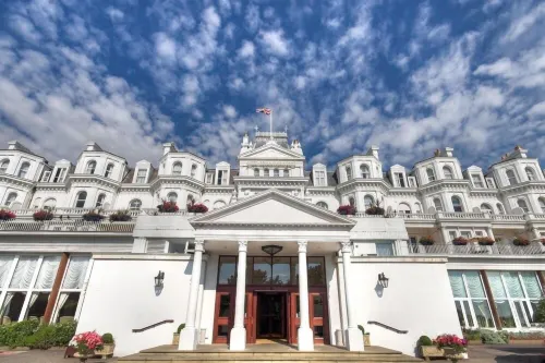 The Grand Hotel Hotels in Істбурн