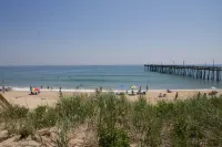 Colonial Inn - Beach