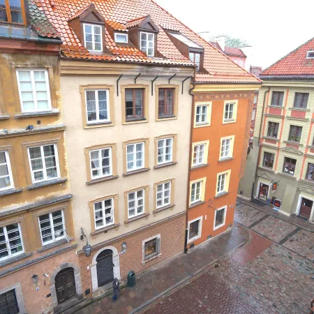 AAA Stay Castle Square Old Town Отели рядом с достопримечательностью «Беляны»