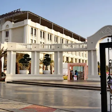 Pride Hotel & Convention Centre Indore